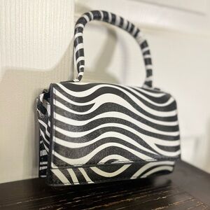 NWOT Unbranded Zebra Mini Purse w/ Shoulder Strap